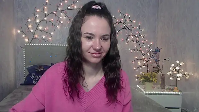 KaraCriegs online show from April 19, 2026, 5:25 pm