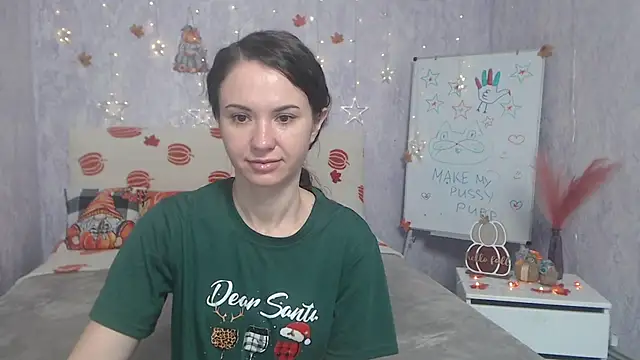 Snapshot of KaraCriegs chatting on November 25, 2025, 6:52 pm KaraCriegs online show from November 25, 2025, 6:52 pm