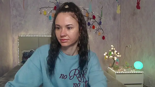 KaraCriegs online show from April 1, 2026, 5:43 pm