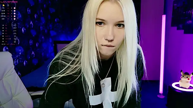 ShhhO O online show from September 28, 2025, 10:33 am