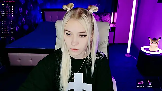 ShhhO O online show from November 2, 2025, 4:01 pm