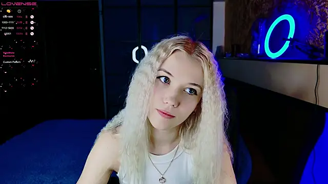 ShhhO O online show from February 26, 2025, 7:55 am