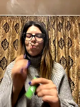 Snapshot of NadiraNoor chatting on November 25, 2025, 11:37 pm NadiraNoor online show from November 25, 2025, 11:37 pm