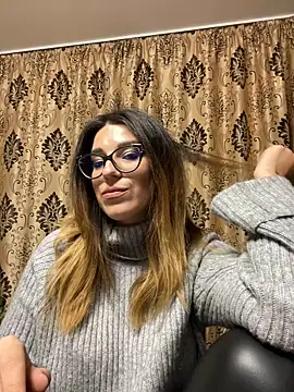 Snapshot of NadiraNoor chatting on October 28, 2025, 3:33 pm NadiraNoor online show from October 28, 2025, 3:33 pm