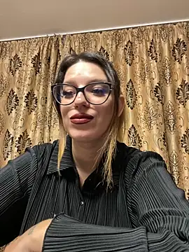 Snapshot of NadiraNoor chatting on November 5, 2025, 6:00 pm NadiraNoor online show from November 5, 2025, 6:00 pm