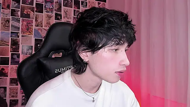 Snapshot of liamelf chatting on October 16, 2025, 2:31 am liamelf online show from October 16, 2025, 2:31 am