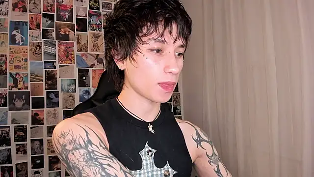 Snapshot of liamelf chatting on March 14, 2026, 3:23 am liamelf online show from March 14, 2026, 3:23 am