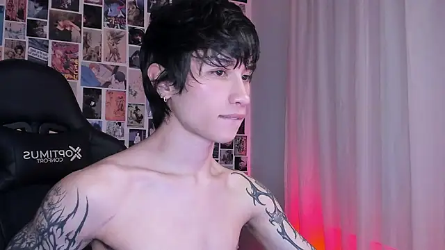 Snapshot of liamelf chatting on March 22, 2025, 8:51 am liamelf online show from March 22, 2025, 8:51 am