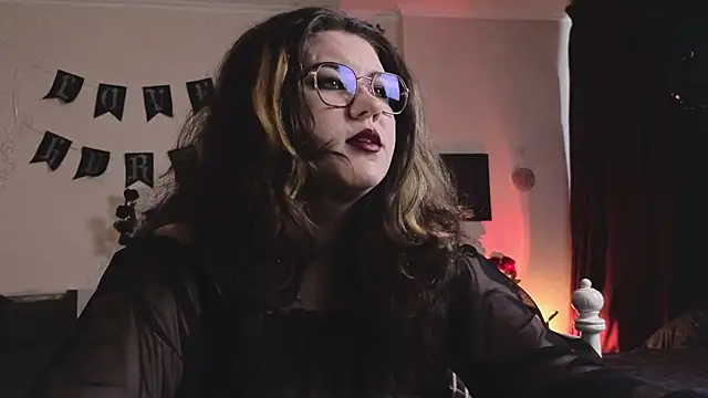 Laura Karamazov online show from February 13, 2026, 10:04 am