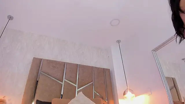 Martinaa Jones  online show from March 23, 2026, 12:49 pm