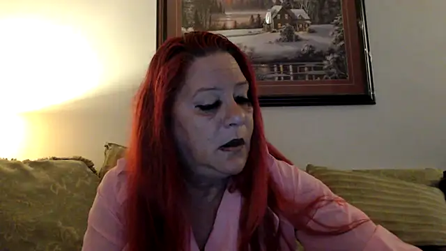 LexxiLeeds online show from September 29, 2025, 10:33 am