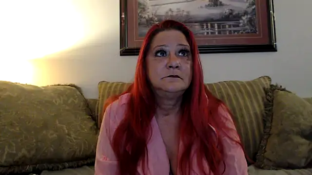 LexxiLeeds online show from September 30, 2025, 10:54 am