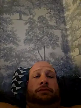 Snapshot of destructeur6 chatting on April 10, 2026, 7:32 pm destructeur6 online show from April 10, 2026, 7:32 pm