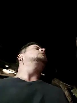 TusOjitosClaros69 online show from December 23, 2024, 5:06 am