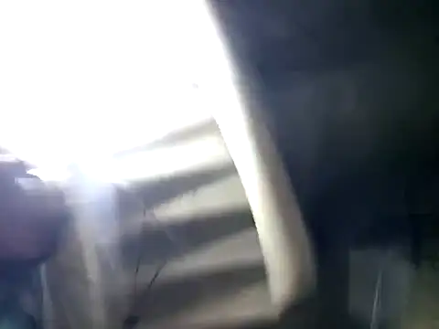 TusOjitosClaros69 online show from December 28, 2024, 5:02 am