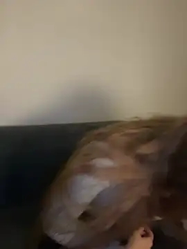 EmiliaCatalina online show from April 1, 2026, 11:34 pm