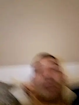 Zoltanioan26 online show from February 1, 2026, 6:33 am