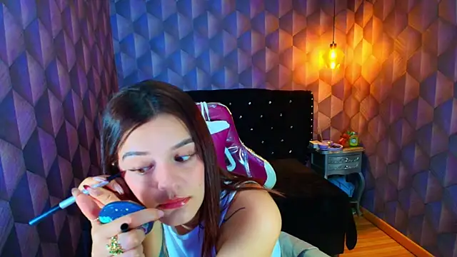 LiaHarryis online show from April 2, 2026, 5:52 pm