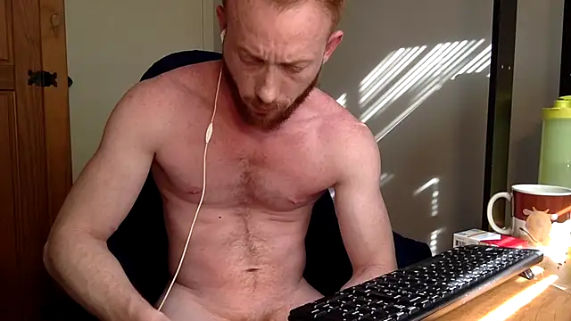 Smoker Ginger online show from November 17, 2025, 7:40 pm