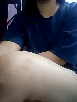 Snapshot of Harpreet_49 chatting on January 25, 2025, 5:51 am Harpreet 49 online show from January 25, 2025, 5:51 am