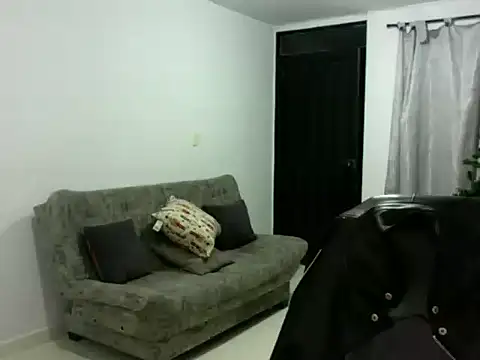 unoxestres online show from November 22, 2025, 5:39 am