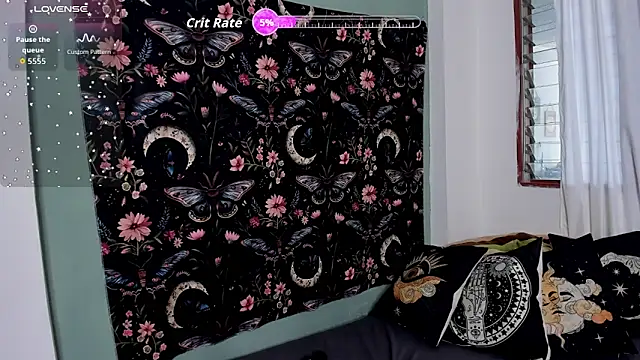 Snapshot of Marinnett11 chatting on October 7, 2025, 2:29 pm Marinnett11 online show from October 7, 2025, 2:29 pm