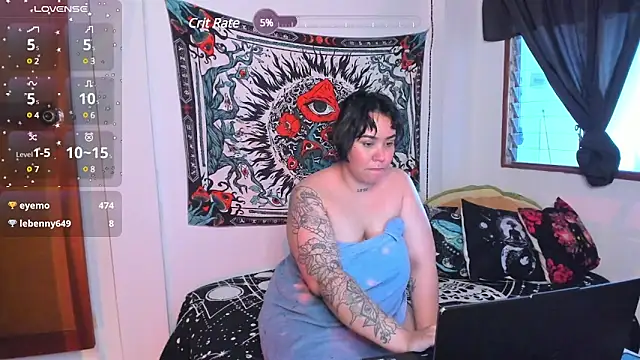 Snapshot of Marinnett11 chatting on December 9, 2024, 5:52 pm Marinnett11 online show from December 9, 2024, 5:52 pm