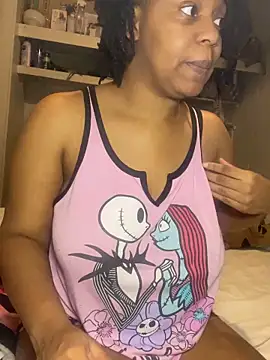 Snapshot of Galaxybabe23 chatting on October 3, 2025, 12:36 am Galaxybabe23 online show from October 3, 2025, 12:36 am