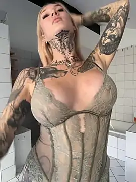 Stella-Kink online show from September 15, 2025, 2:28 pm