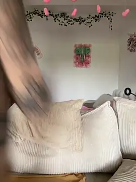 Stella-Kink online show from October 10, 2025, 12:28 pm