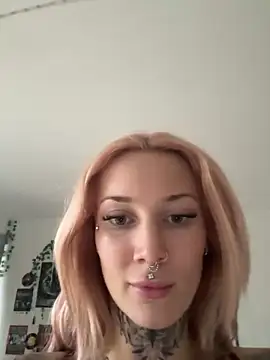 Stella-Kink online show from December 23, 2025, 10:14 am