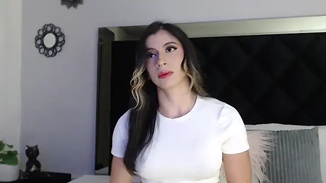 Snapshot of KinaCooper chatting on October 27, 2025, 6:20 pm KinaCooper online show from October 27, 2025, 6:20 pm