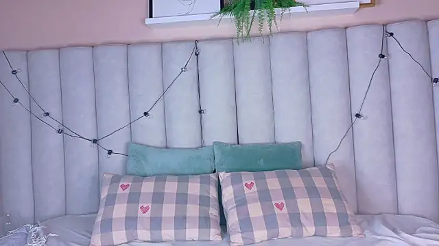 nahomi campbell online show from March 27, 2026, 8:43 pm