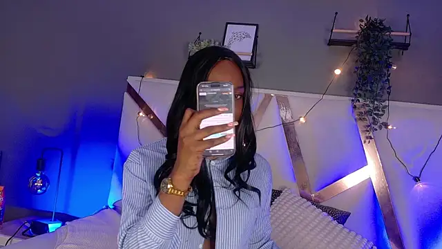 nahomi campbell online show from November 1, 2025, 8:03 pm