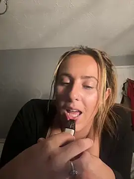 Snapshot of Miss_emilee chatting on September 13, 2025, 6:52 pm Miss emilee online show from September 13, 2025, 6:52 pm