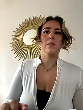 Snapshot of Miss_emilee chatting on October 15, 2025, 12:02 pm Miss emilee online show from October 15, 2025, 12:02 pm