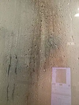 gustlgail online show from April 22, 2026, 2:24 pm