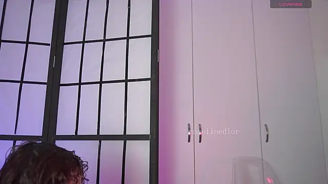 roselinedior online show from April 16, 2026, 3:13 pm