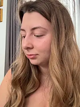 Snapshot of curvyflawless chatting on October 26, 2025, 6:36 am curvyflawless online show from October 26, 2025, 6:36 am