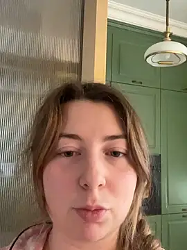 Snapshot of curvyflawless chatting on November 16, 2025, 10:42 am curvyflawless online show from November 16, 2025, 10:42 am