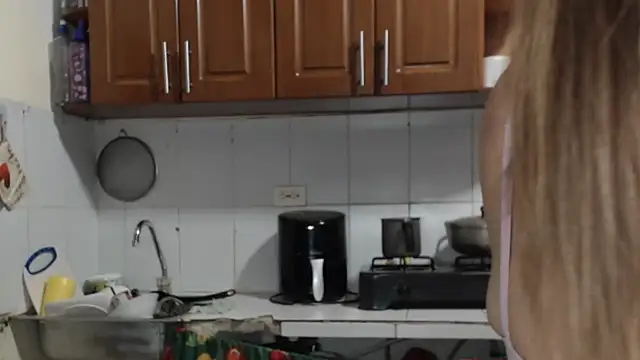 Snapshot of CATRINA-83 chatting on October 3, 2025, 11:50 pm CATRINA-83 online show from October 3, 2025, 11:50 pm