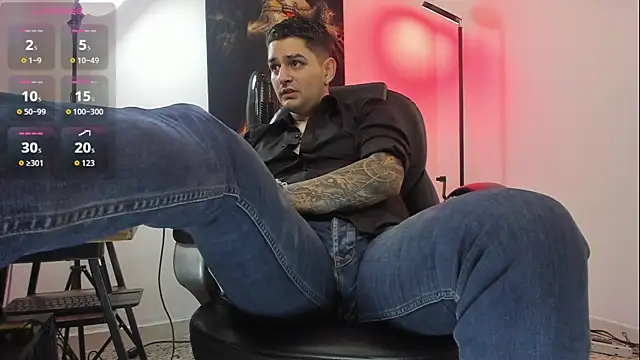 Nicolas Fellener online show from November 11, 2025, 4:40 am