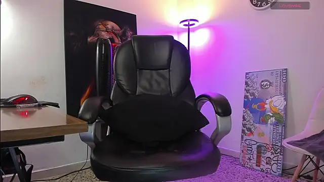 Nicolas Fellener online show from November 26, 2025, 3:17 am