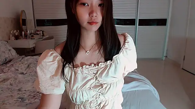 Snapshot of -Lucky_Girl chatting on July 2, 2026, 3:23 am -Lucky Girl online show from July 2, 2026, 3:23 am
