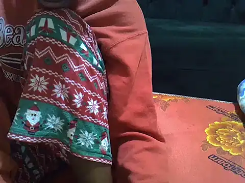 sweet veee online show from November 21, 2025, 7:24 pm