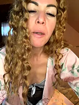 Snapshot of tmona1917 chatting on December 15, 2025, 9:48 am tmona1917 online show from December 15, 2025, 9:48 am