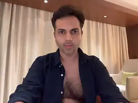 Snapshot of immog727 chatting on December 28, 2024, 8:04 pm immog727 online show from December 28, 2024, 8:04 pm