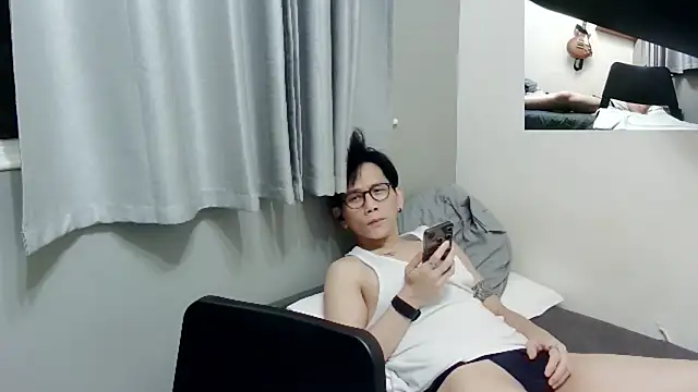 Snapshot of UndreamtM chatting on September 14, 2025, 1:55 pm UndreamtM online show from September 14, 2025, 1:55 pm