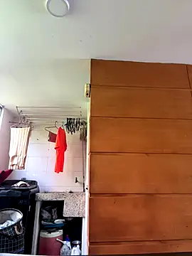 Snapshot of emmyjhonson07 chatting on October 2, 2025, 2:42 pm emmyjhonson07 online show from October 2, 2025, 2:42 pm