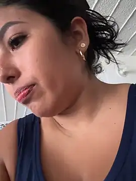 emmyjhonson07 online show from April 9, 2026, 11:49 am